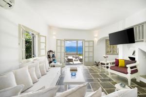 Salt & Stone Beachfront Retreat by Estia