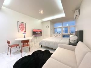 Seoul Gangnam COEX, 3 minutes walk from Samseong Station, high-floor view studio