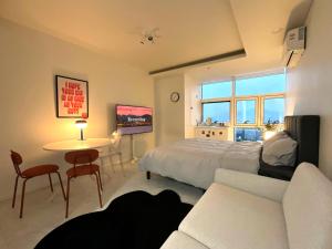 Seoul Gangnam COEX, 3 minutes walk from Samseong Station, high-floor view studio