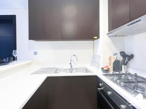 Luxury 2BR in Merano Tower Panoramic City Views