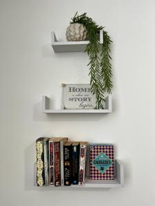 The Failsworth Collection - Stylish Apartments with Free Parking