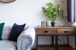 1 Bed Apartments, 2 Mins to Beach, Sleeps 4