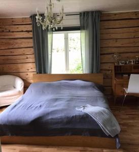 Stor Familjegård i bra läge