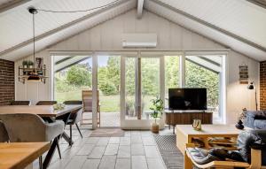 Stunning Home In Tarm With Wifi