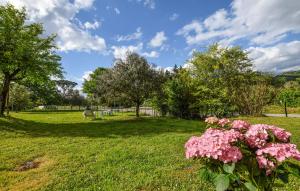 Stunning Apartment In Piano Di Gioviano