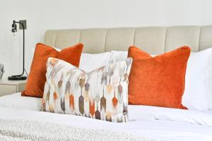 Exotic White City Apt -Steps to Tube, Westfield, Portobello