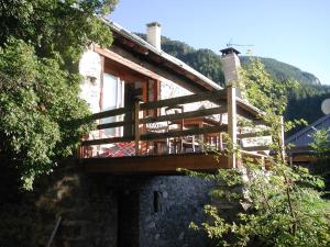 Maisons de vacances Le Gite de la Passerelle a Crevoux : photos des chambres