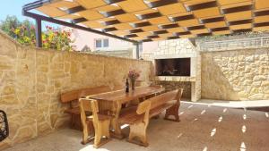 Vila RoSa a house next to the sea!