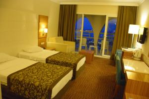 Standard Double or Twin Room with Sea View room in Goldenday Wings Hotel