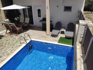 “Theeporto” Maisonette with pool