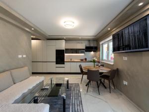 Udobje ob poti Parenzane - Via Parenzana Trailside Comfort