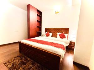 HILLS CROWN Key Shree Bhawan