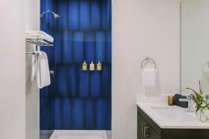 sonder by marriott bonvoy the plymouth apartments loop