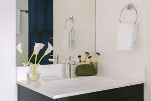 sonder by marriott bonvoy the plymouth apartments loop