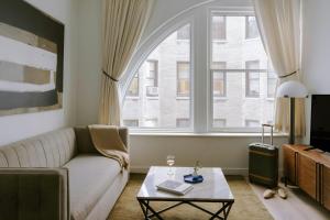 One-Bedroom Spacious Apartment with Queen and Sofa Bed room in Sonder l The Witherspoon