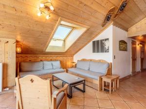 Spacieux appartement 8p avec piscine, spa, et parking, proche des pistes - FR-1-461-27