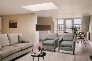 Two-Bedroom Apartment with Queen and Double Bed room in Sonder — Royal Garden Apartments