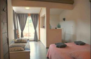 Mas Provençal 8 pers climatisé, 3 chambres avec salles de bains, piscine privée