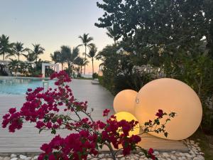 VILLA CORAL Tracadero Beach Resort