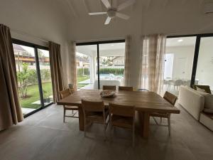 VILLA CORAL Tracadero Beach Resort