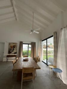 VILLA CORAL Tracadero Beach Resort