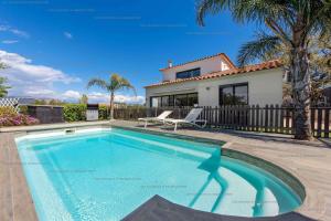 Villa piscine, climatisation, jardin, barbecue, internet, refait à neuf en 2023
