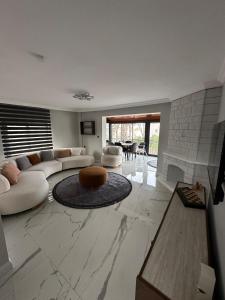 Luxury Villa to the Sea on the Island of Cunda,PEARL MANSİON