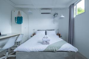 Spacious Family Home in General Luna Center with Wi-Fi, AC and Generator