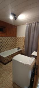 Grimont gîte au calme grand terrain circuit cascades du Hérisson