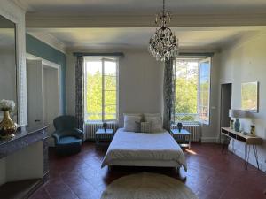 Maisons de vacances Historic Manor With Pool In Quercy : photos des chambres