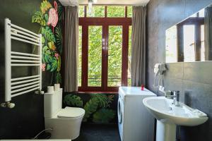 Cozy Studio for Couples Mtatsminda - by Wehost
