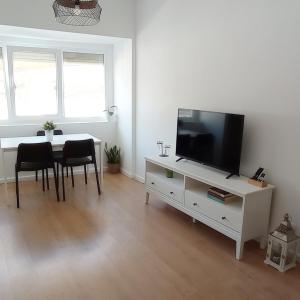 Cacilhas Riverside Lisbon Apartment