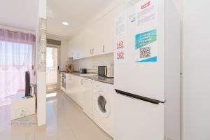 Beachside Penthouse La Red Edward