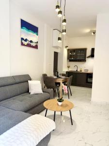 Modern Brand-New Apartment