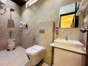 Home Escape 1BHK Bliss with Balcony Near Mahalaxmi Nagar