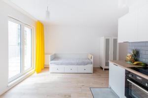 Yellow Apartment z Tarasem
