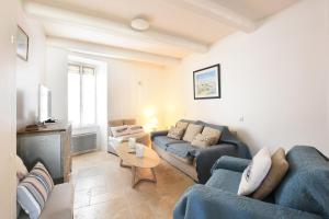 Maisons de vacances 206 L-Ecoliere Renovated House : photos des chambres