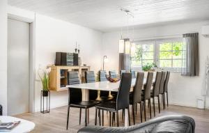 Stunning Home In Ulfborg With Sauna