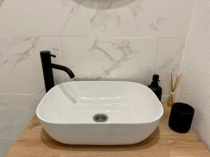 Modern Brand-New Apartment