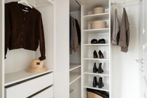 Guestly Homes - Stylish 3BR Stay in Peaceful Surroundings