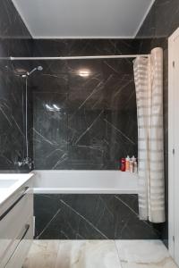 Luna Loft 1BR with Parking