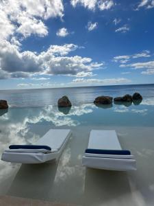 VILLA CORAL Tracadero Beach Resort