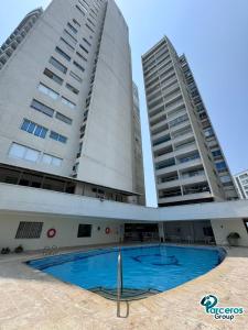 Edificio Las Tres Carabelas Por Parceros Group