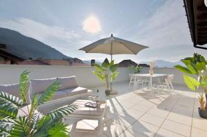 Italian Lakes penthouse apartment with pool