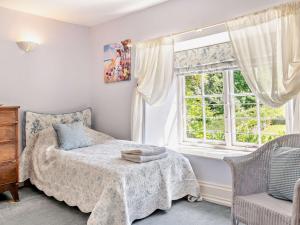 4 Bed in Charmouth THEFA