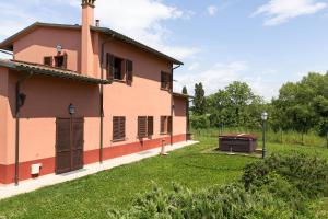 La Bettola Tavern Rooms Restaurant