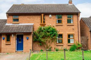 Spacious 4 Bedroom Home in Central Milton Keynes