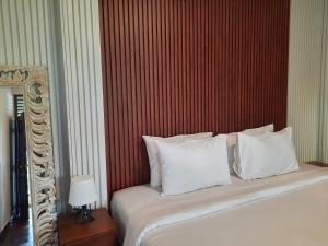 Tutu room at Pondok Balok