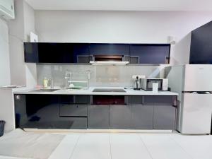 Sea View High Floor 2BR Duplex in Georgetown,Penang - Maritime Suite 2006