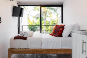 Esssential PXM Arkitainer Residential Lofts